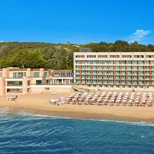 Marina Hotel, Sunny Day Hotel Warna